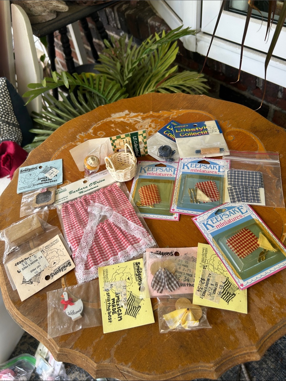 Dollhouse Miniatures Assorted Kitchen Decor